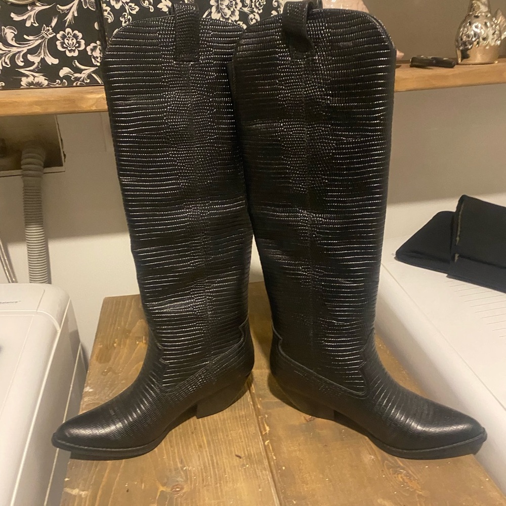 Calvera black leather cowboy style